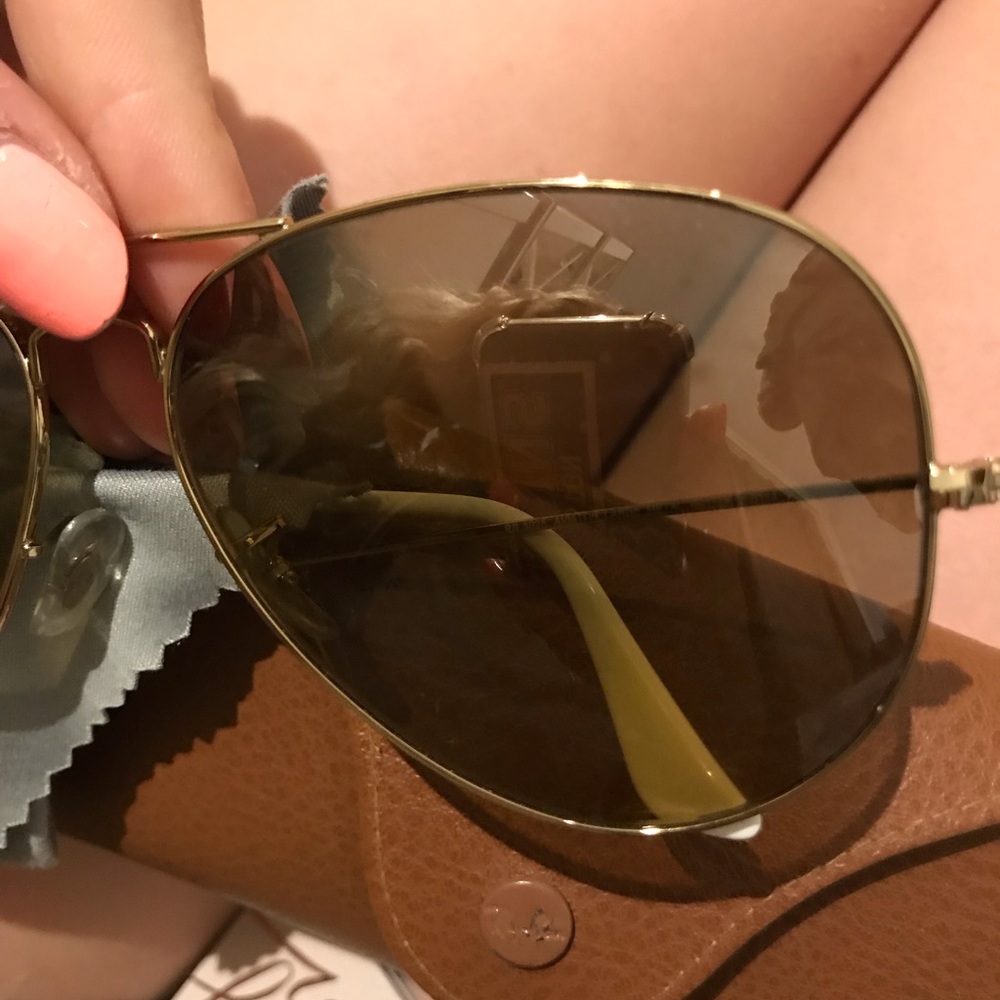 Ray Ban Aviators - Picture 3 of 3